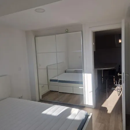 Apartamento T2 - *