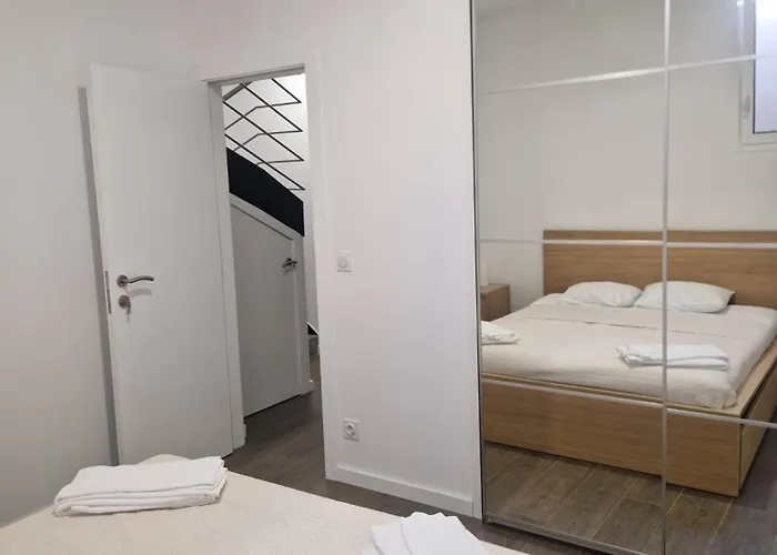 T2 - Apartment *